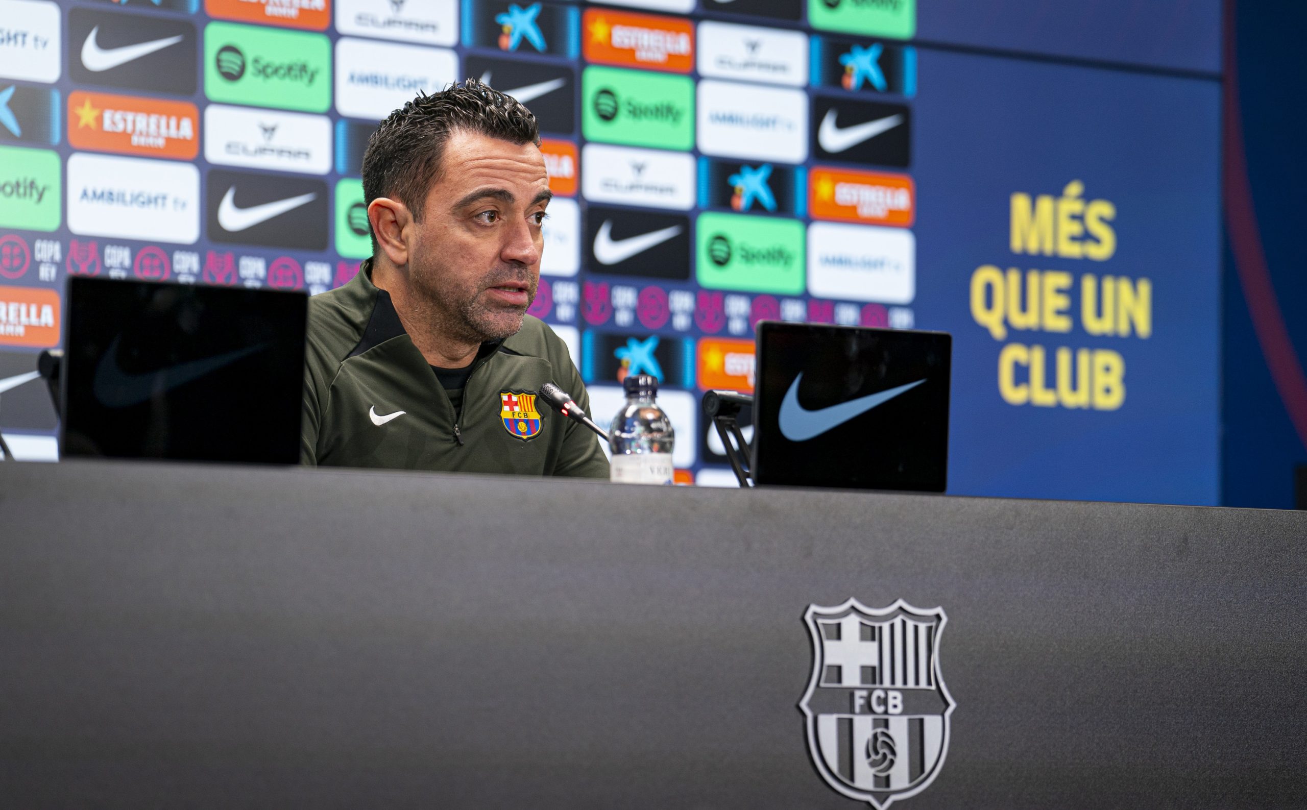 Xavi Hernandez Respon Isu Perpecahan di Ruang Ganti Barcelona
